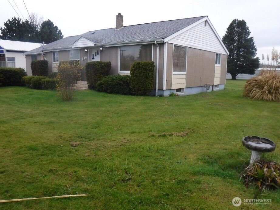 Property Photo:  840 NE 7th Avenue  WA 98277 