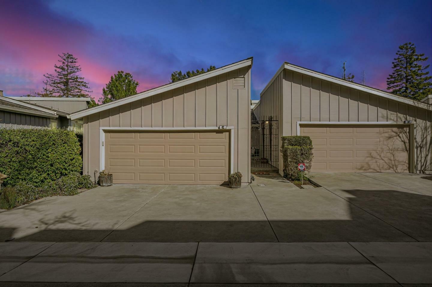 Property Photo: 42 Weepingridge Court CA 94402