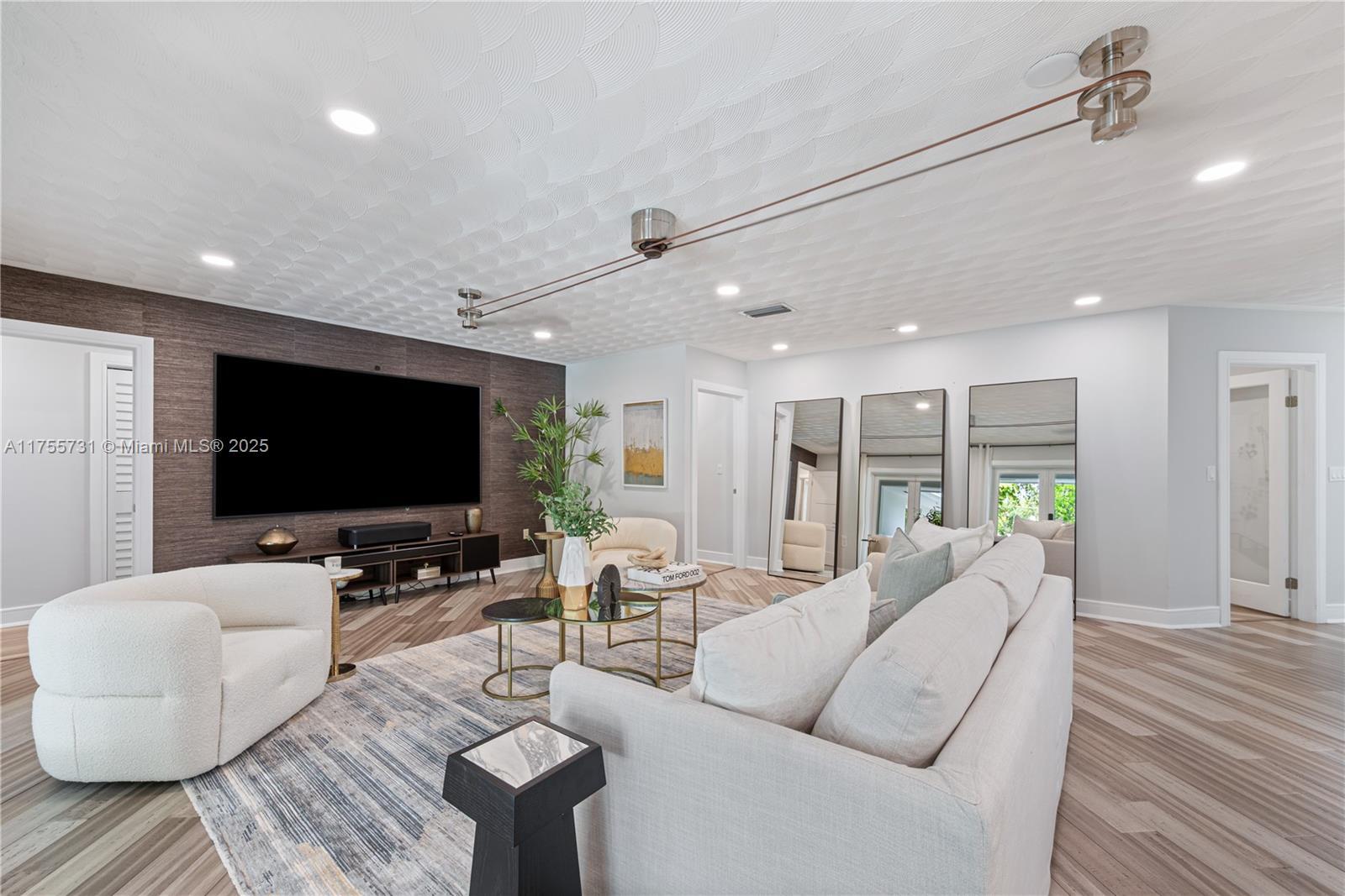 Property Photo:  8234 SW 60th Ct  FL 33143 