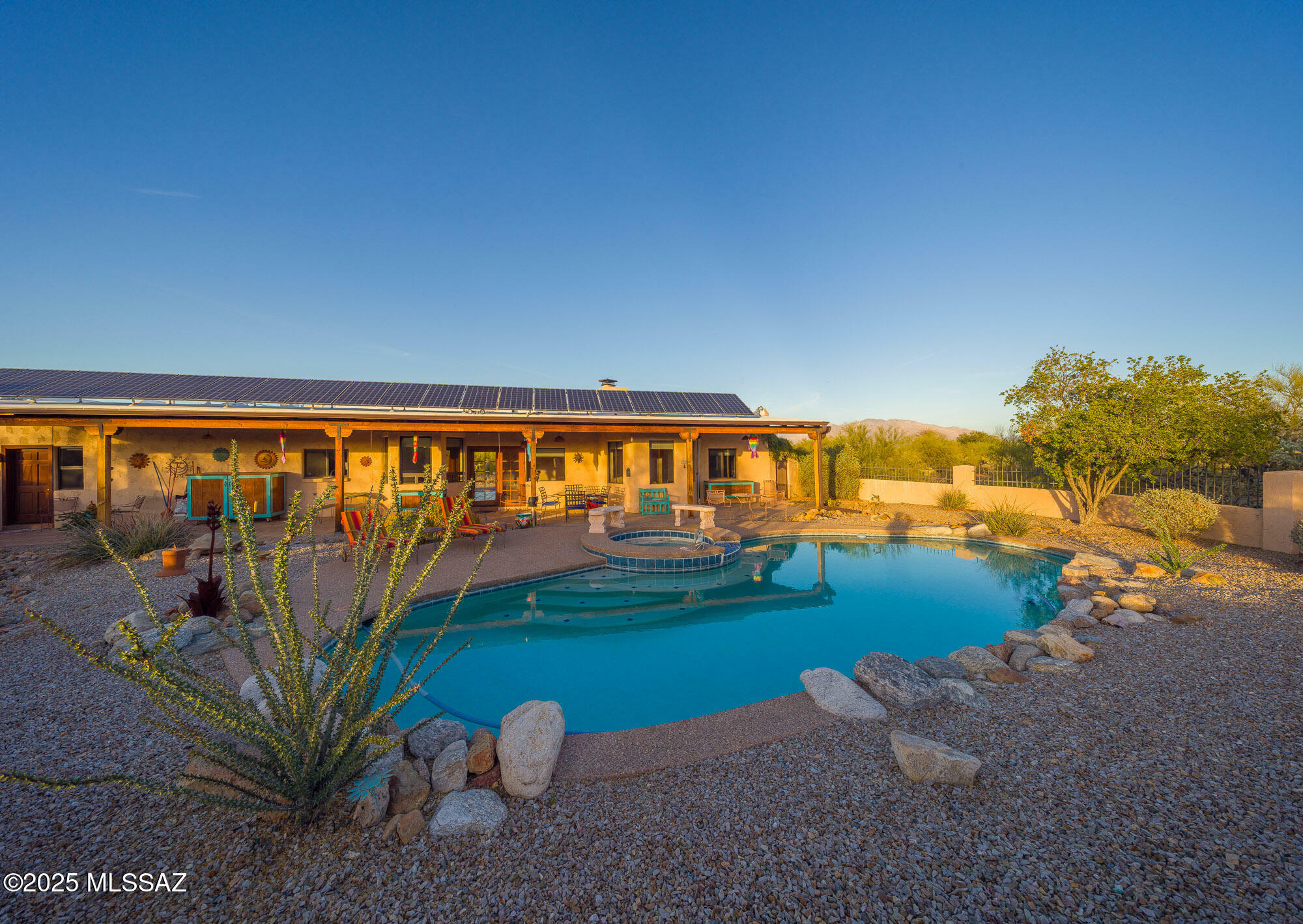 Property Photo:  5981 W Bridle Way  AZ 85743 