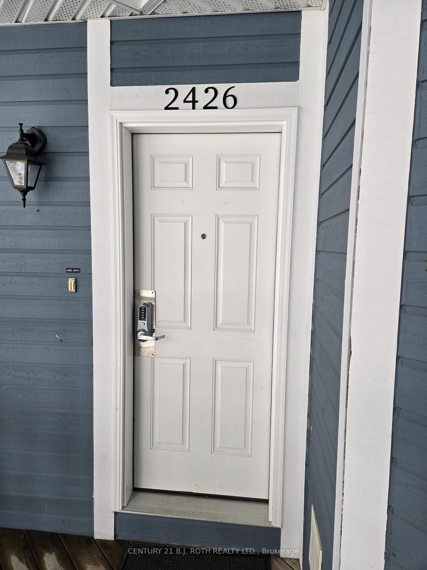 Property Photo: 90 Highland Drive 2426, 2427 ON L0L 2L0