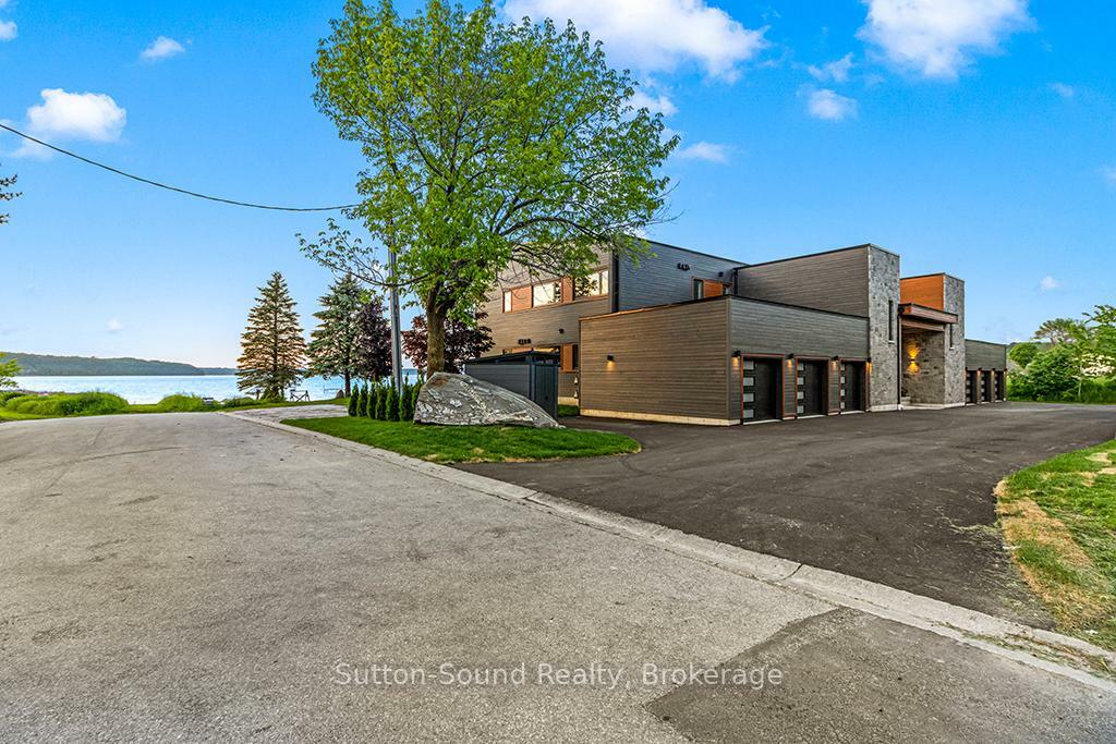 Property Photo:  535 Isaac Street 101  ON N0H 2T0 