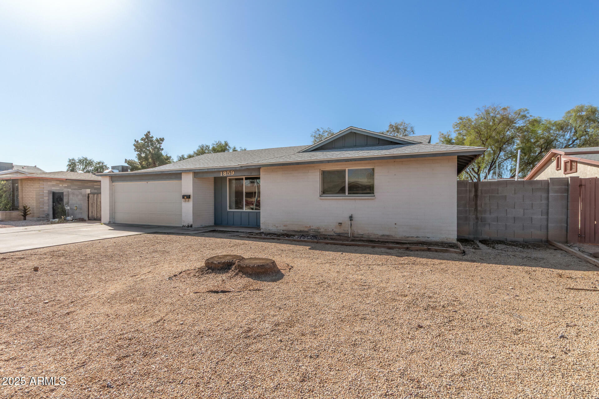 Property Photo: 1859 E Gemini Drive AZ 85283