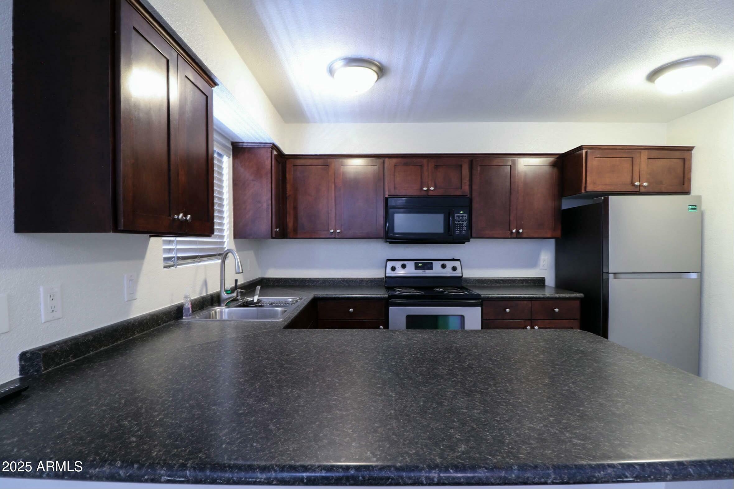 Property Photo:  1014 E Spence Avenue 207  AZ 85281 