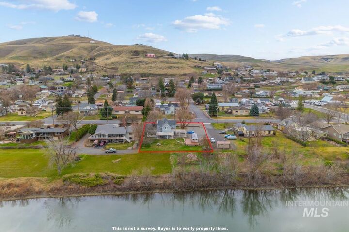 Property Photo: 603 1st Street WA 99402