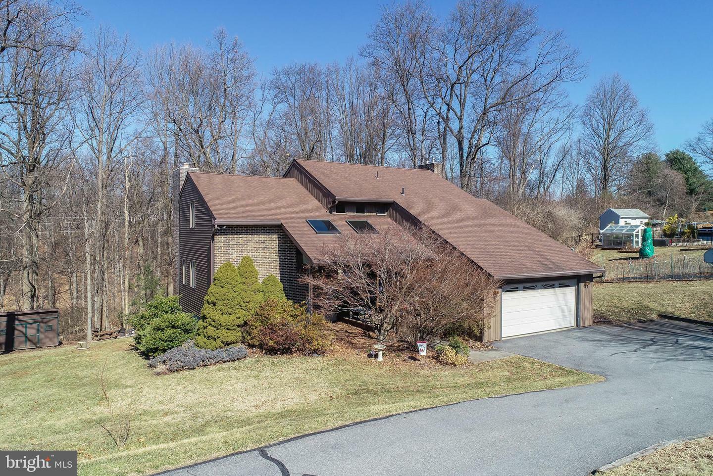 Property Photo:  5029 Old Farm Lane  PA 19540 