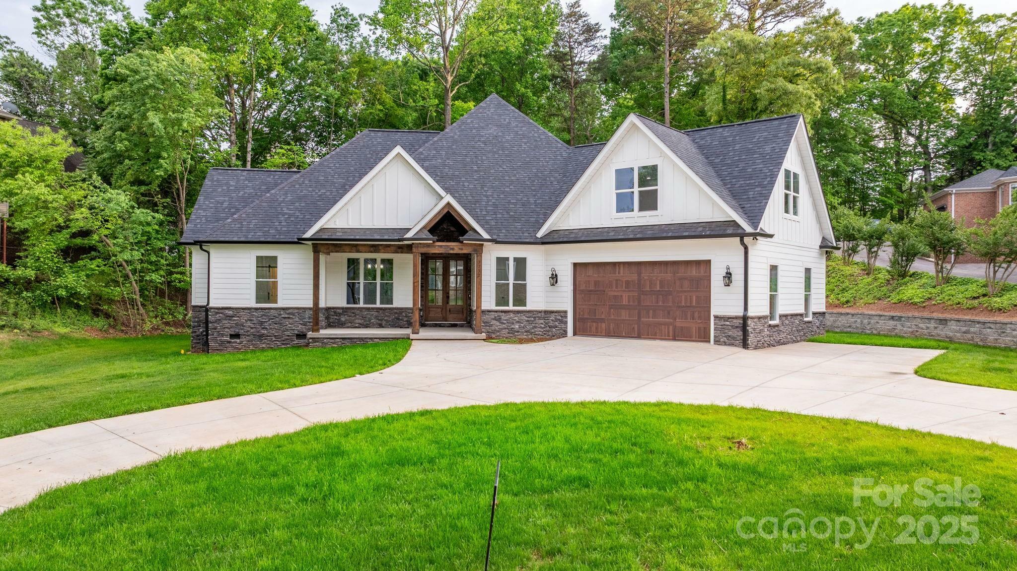 Property Photo: 3732 Whitney Drive NE NC 28601
