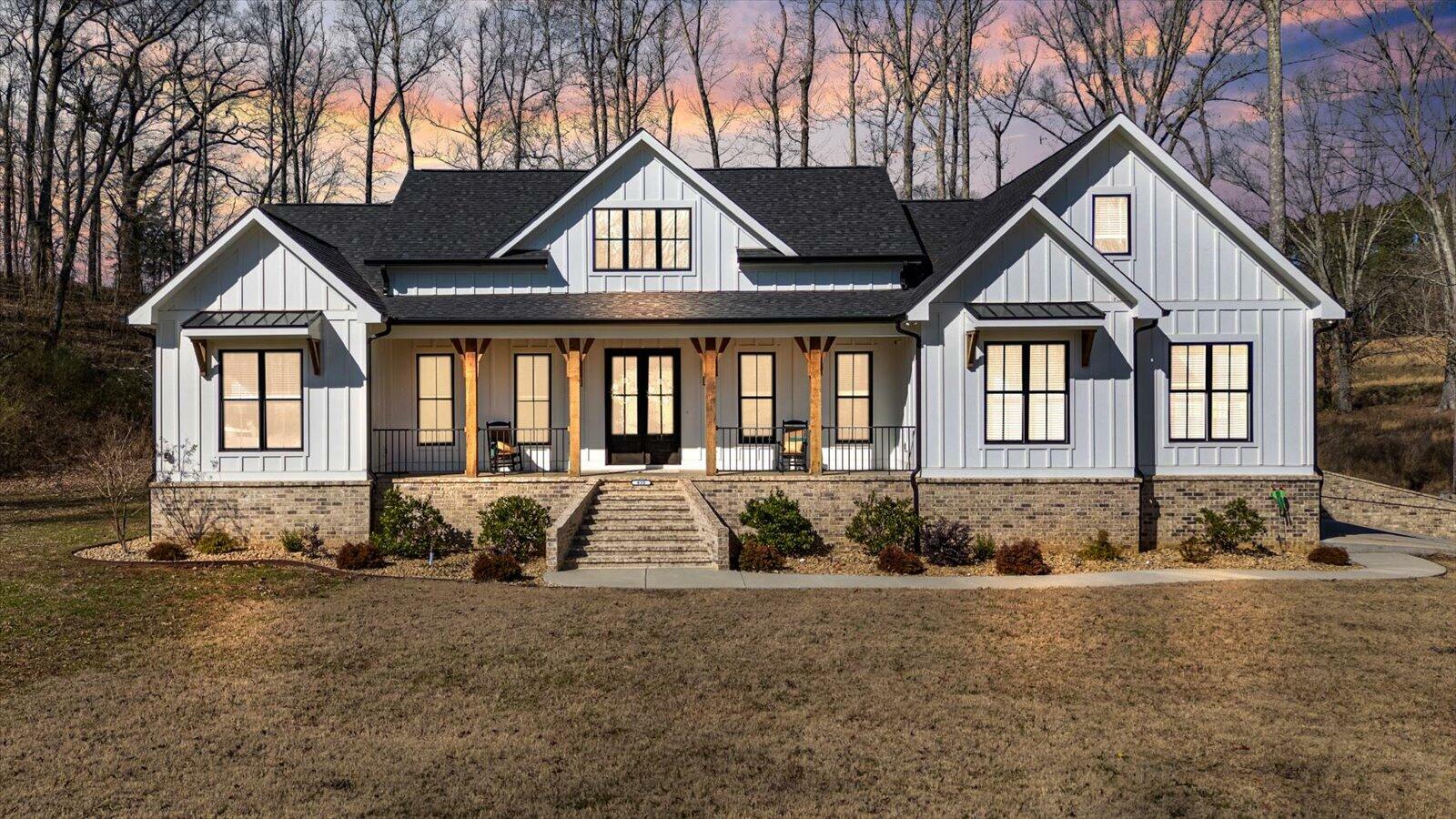 Property Photo: 835 Edgewater Way TN 37347