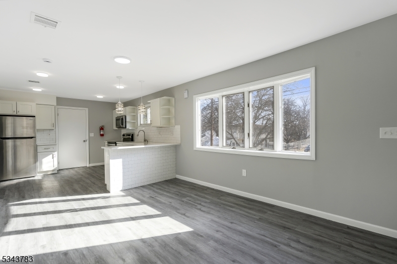 Property Photo: 25 Pinetree Dr NJ 08859
