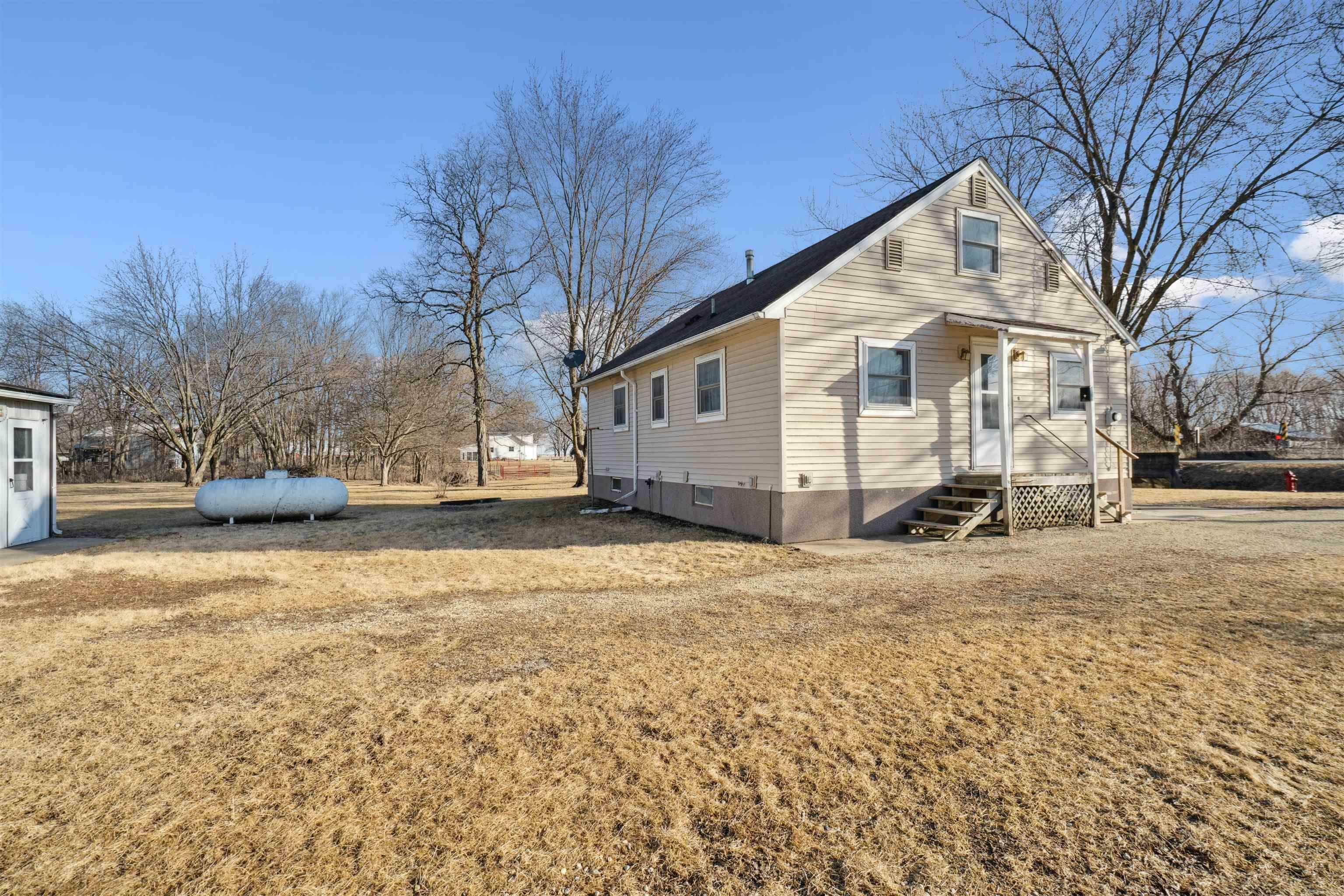 Property Photo:  705 1st St N  IA 50655 