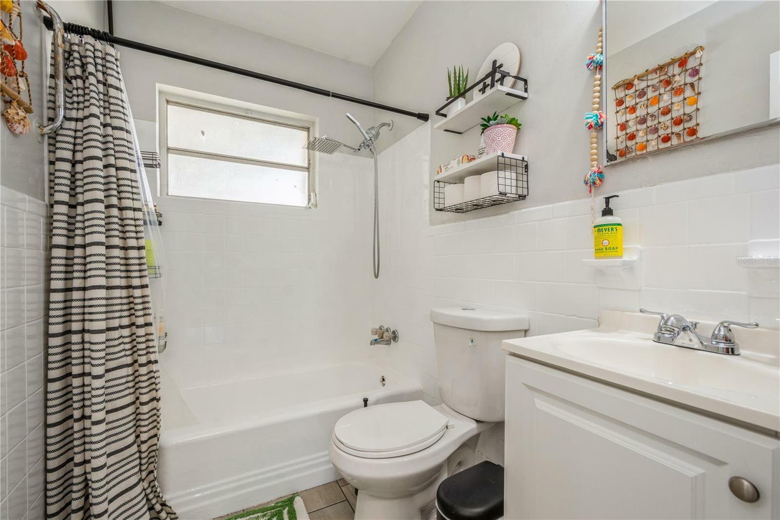 Property Photo:  306 N Jupiter Avenue 2  FL 33755 