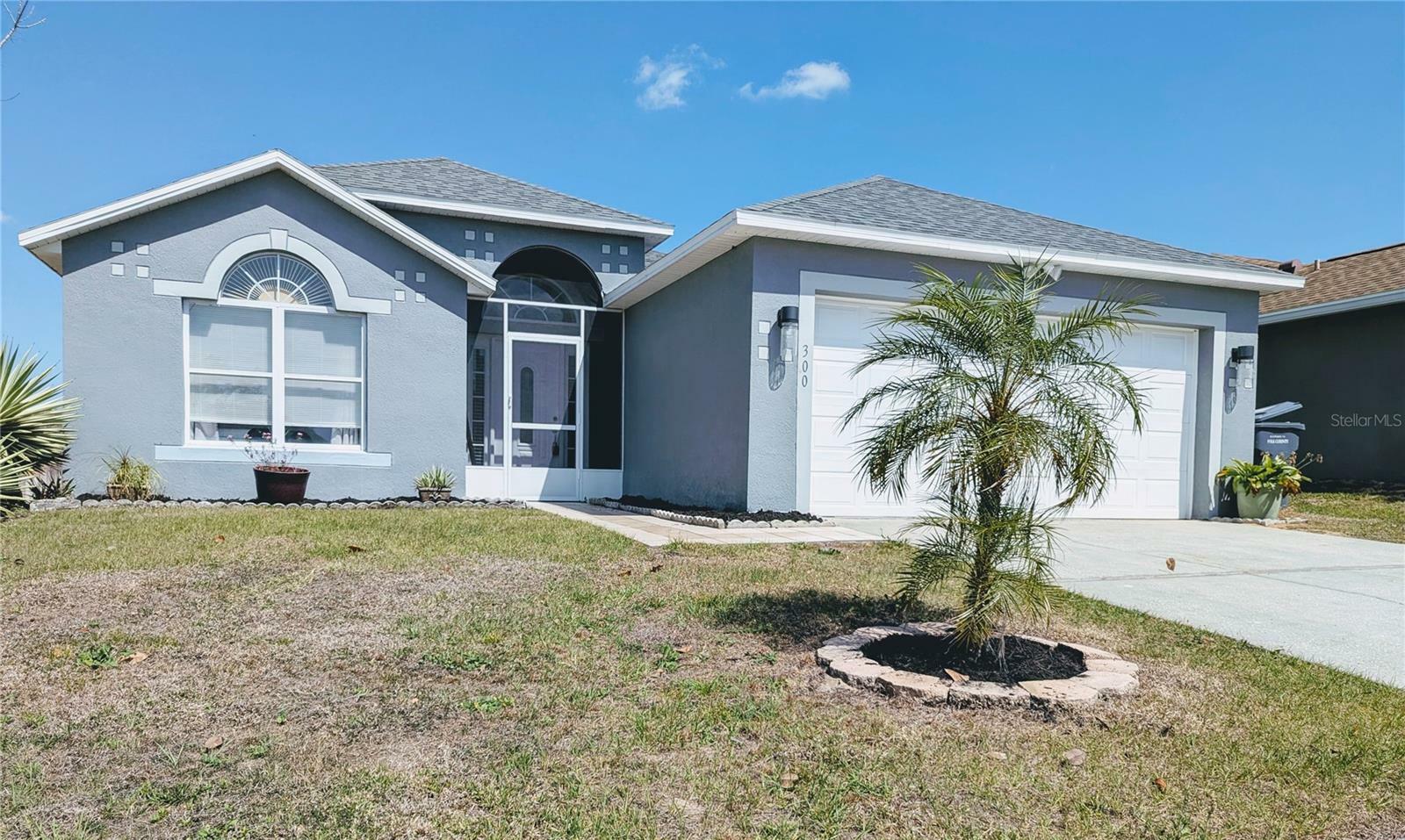 Property Photo:  300 Keswick Avenue  FL 33897 