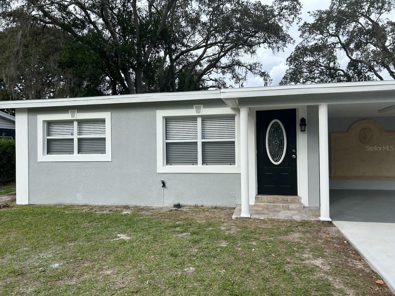 Property Photo:  2418 S Ramona Circle  FL 33612 