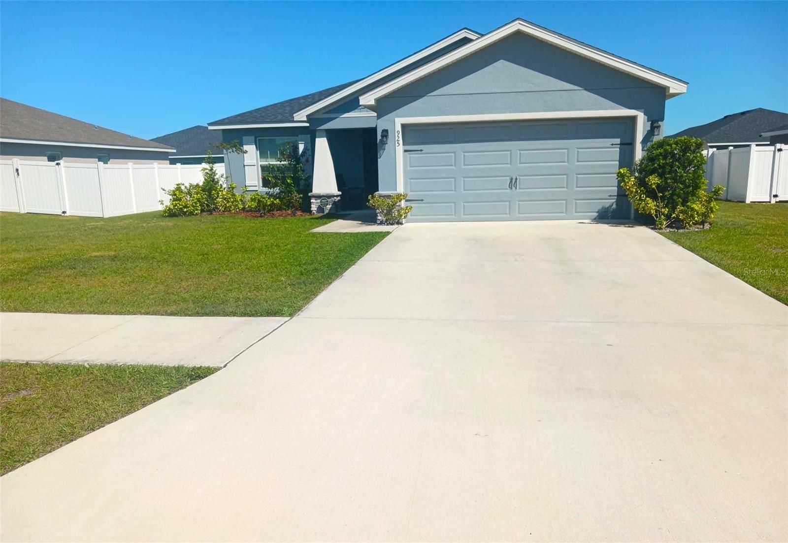 Property Photo:  925 First Drive  FL 33839 