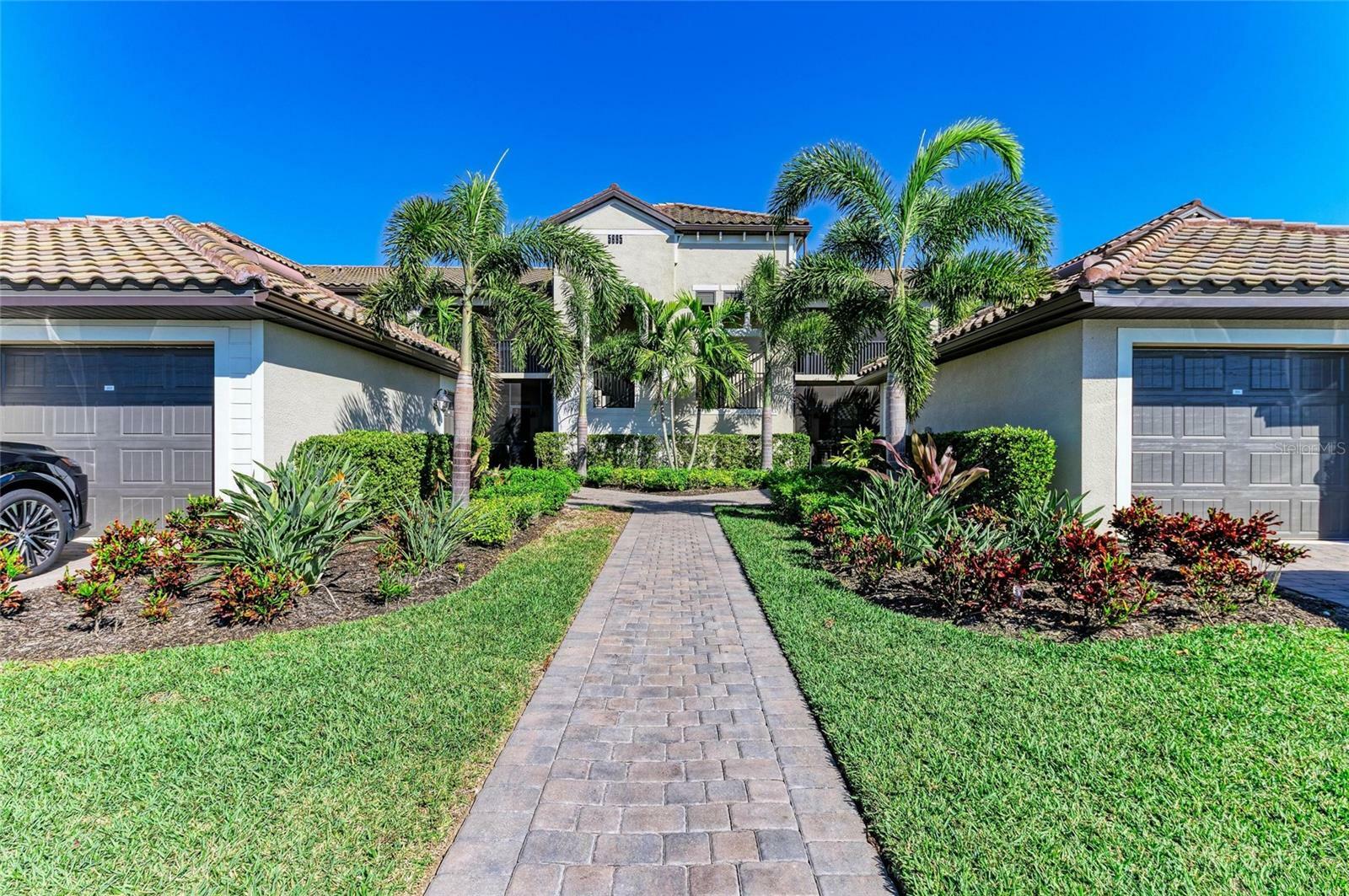 Property Photo:  5695 Palmer Circle 101  FL 34211 