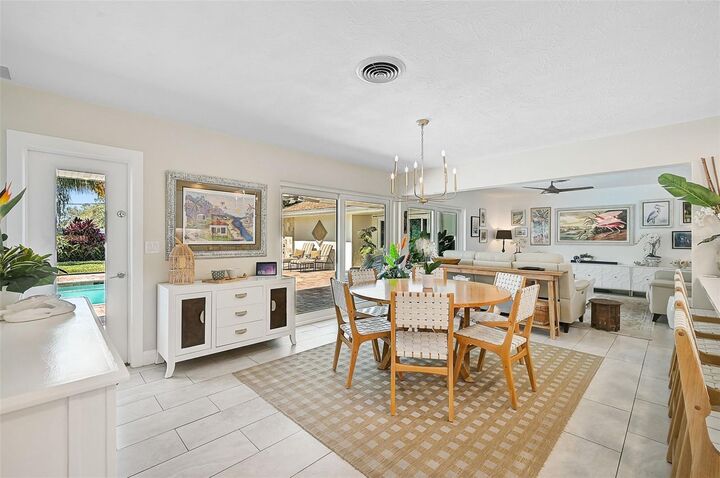 Property Photo:  400 Nokomis Avenue S  FL 34285 