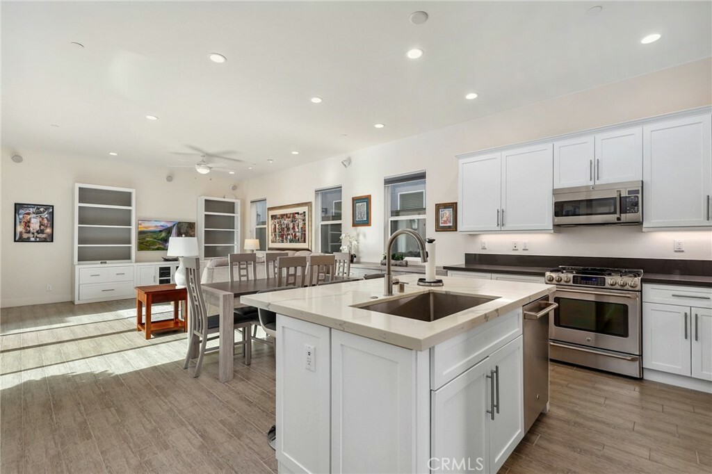 Property Photo: 215 Cultivate CA 92618