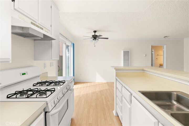 Property Photo:  16881 Hoskins Lane 6  CA 92649 