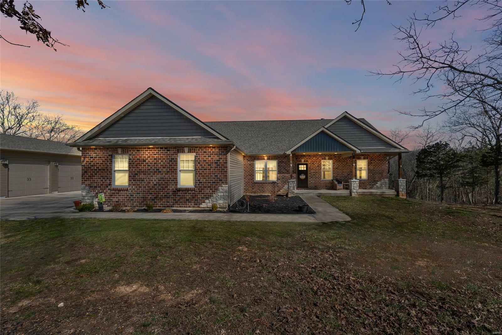 Property Photo: 1506 Ivy Hill Circle MO 63050