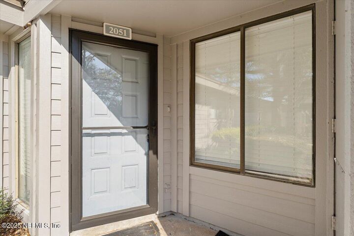 Property Photo:  2051 Sea Hawk Circle  FL 32082 