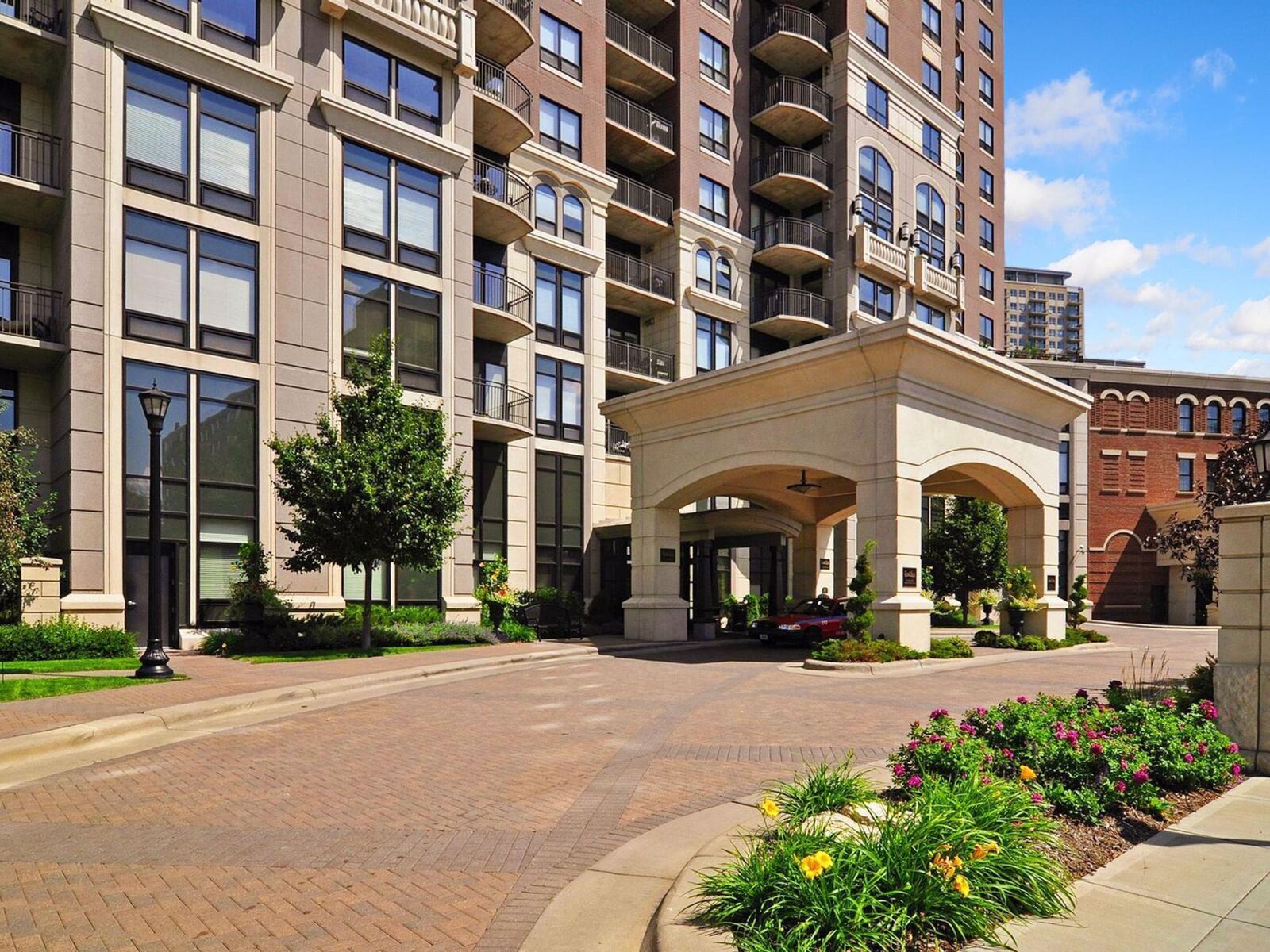 Property Photo:  500 E Grant Street 510  MN 55404 