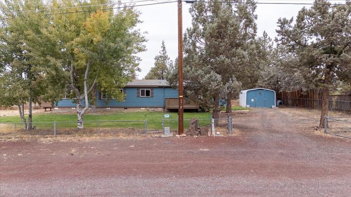 Property Photo:  1605 F Avenue  OR 97760 