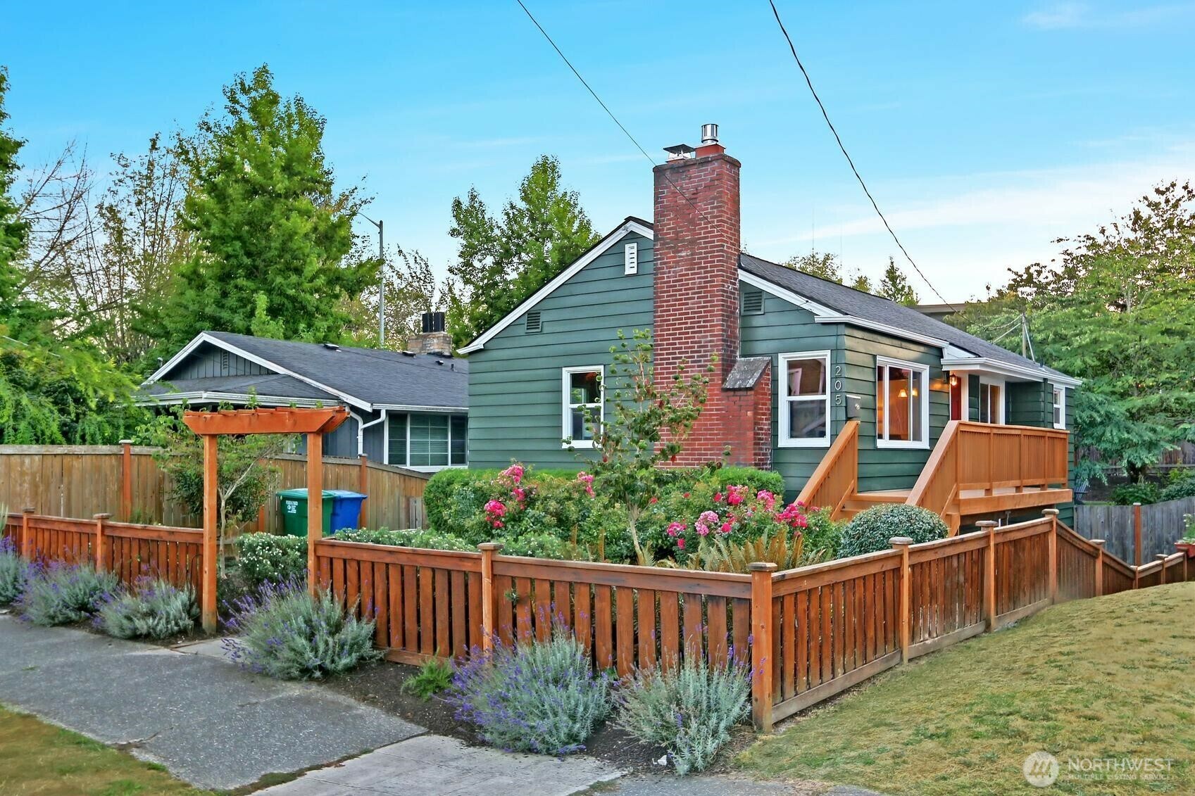 Property Photo:  205  30th Avenue E  WA 98112 