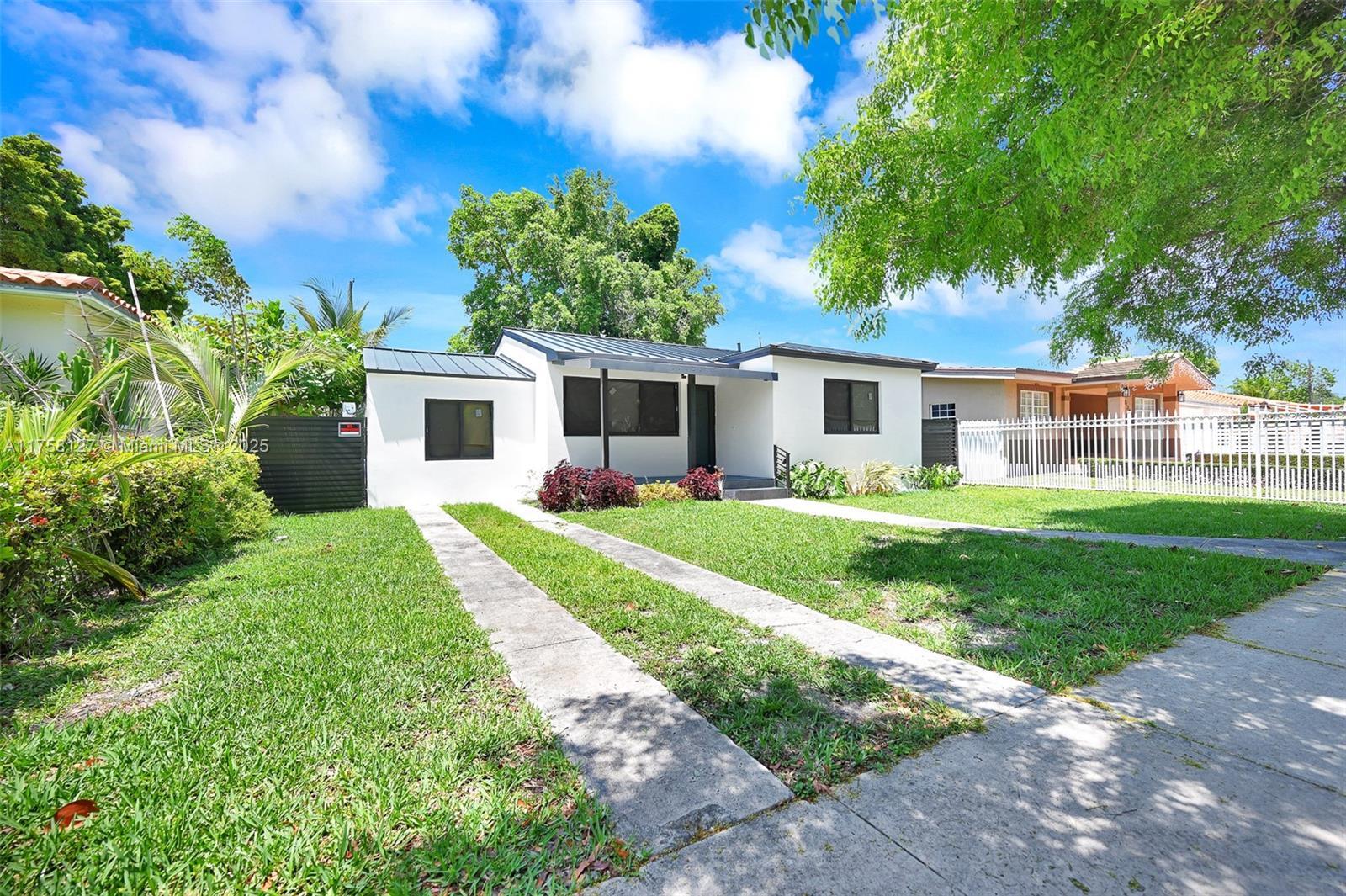 2261 SW 26th St  Miami FL 33133 photo