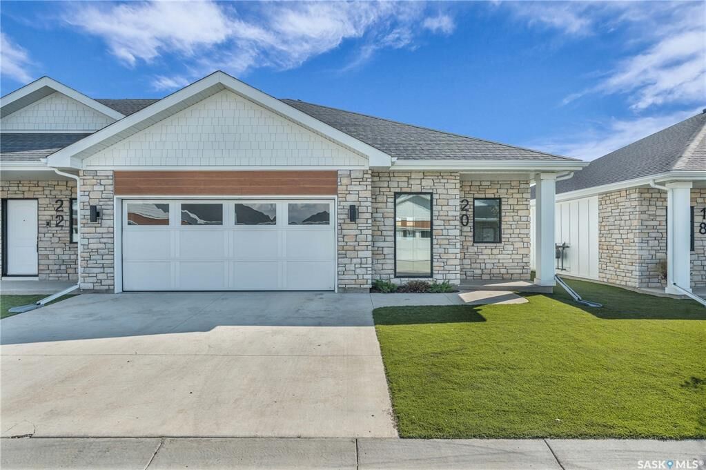 Property Photo: 720 Brighton Boulevard 20 SK S7V 1X1