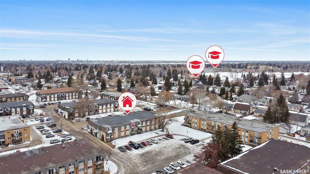 Property Photo: 3809 Luther Place 11 SK S7H 4B1