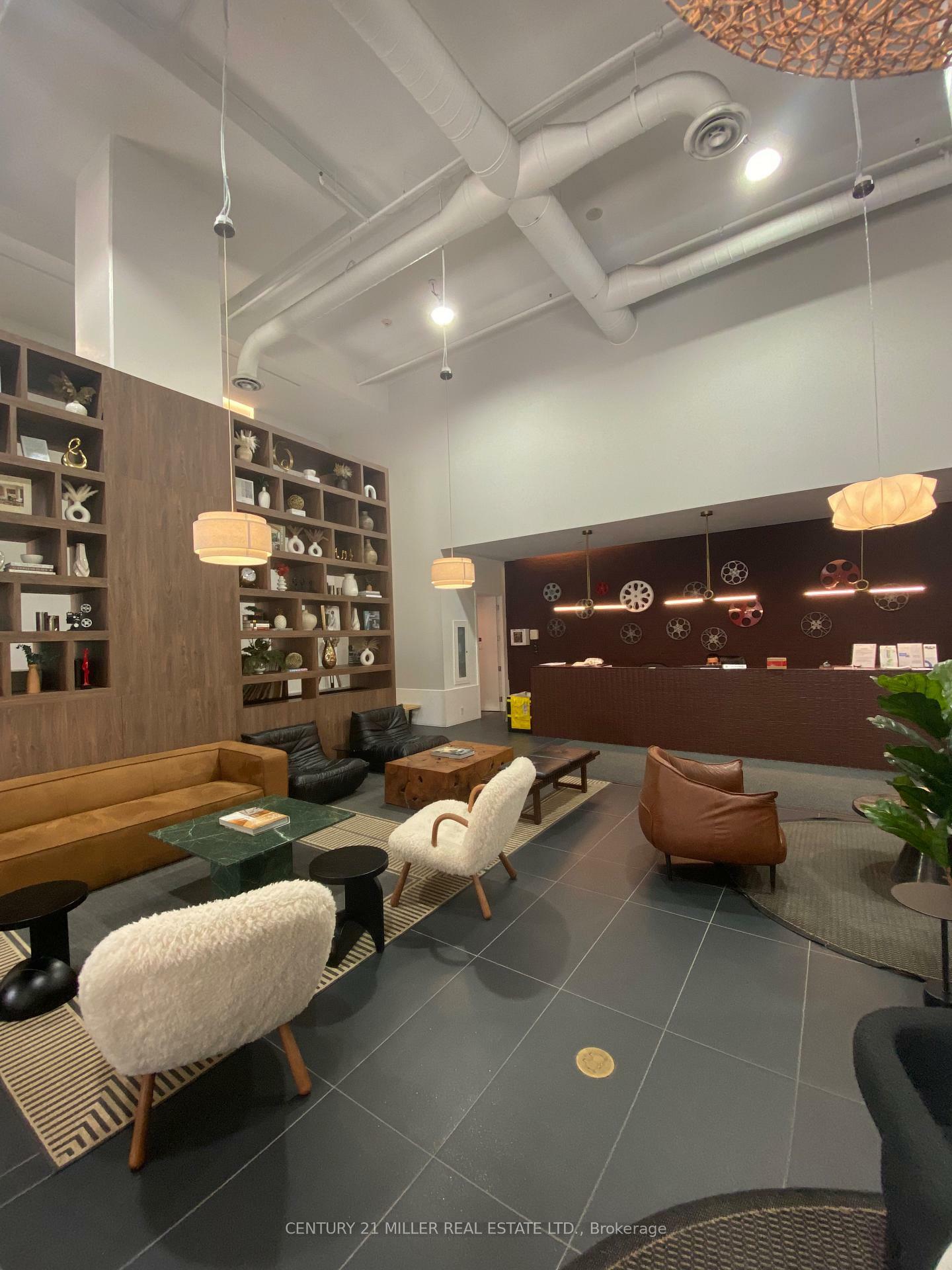 Photo de la propriété: 21 Widmer Street 3701 ON M5V 0B8