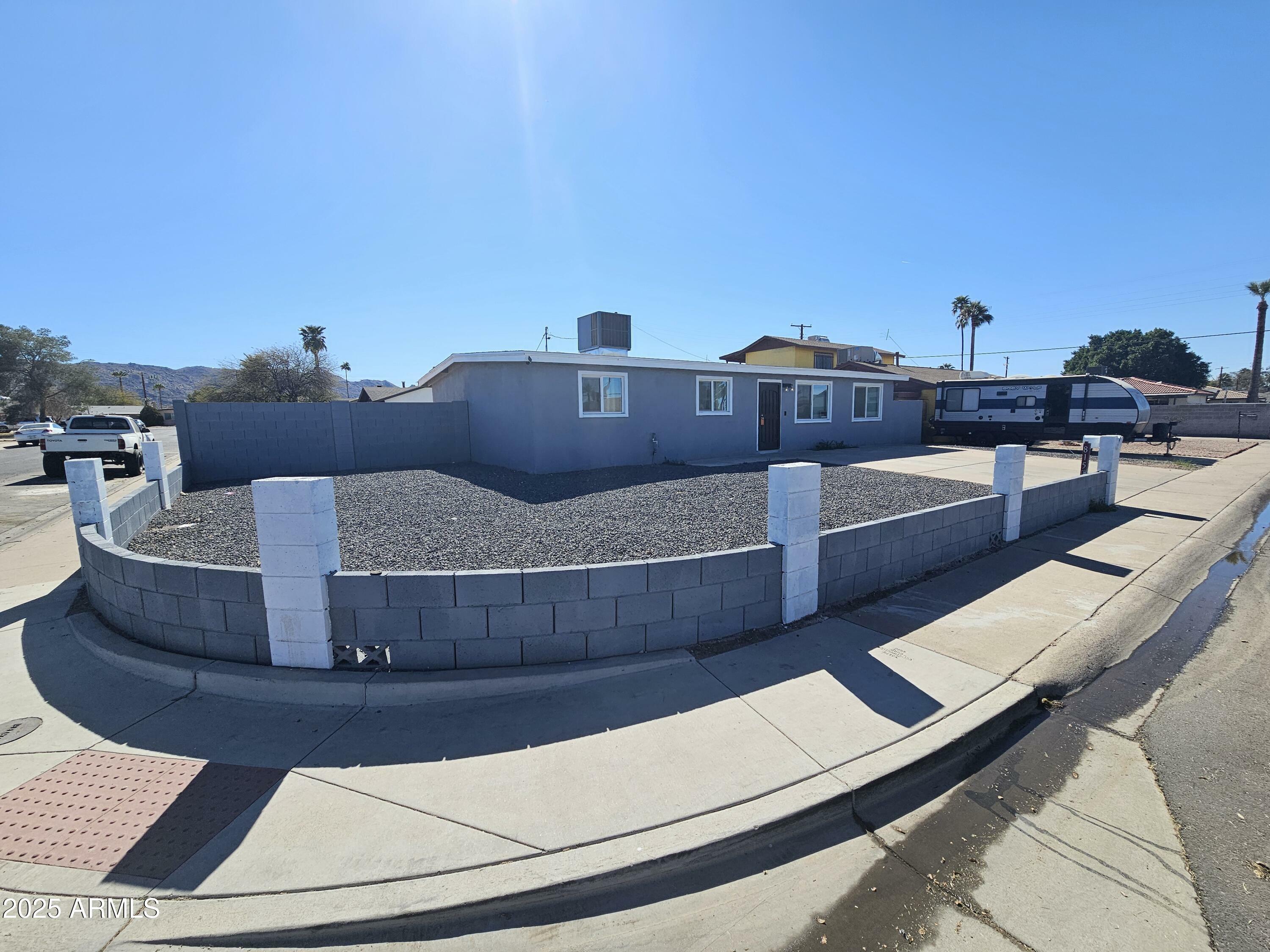 Property Photo: 815 E Carter Road AZ 85042