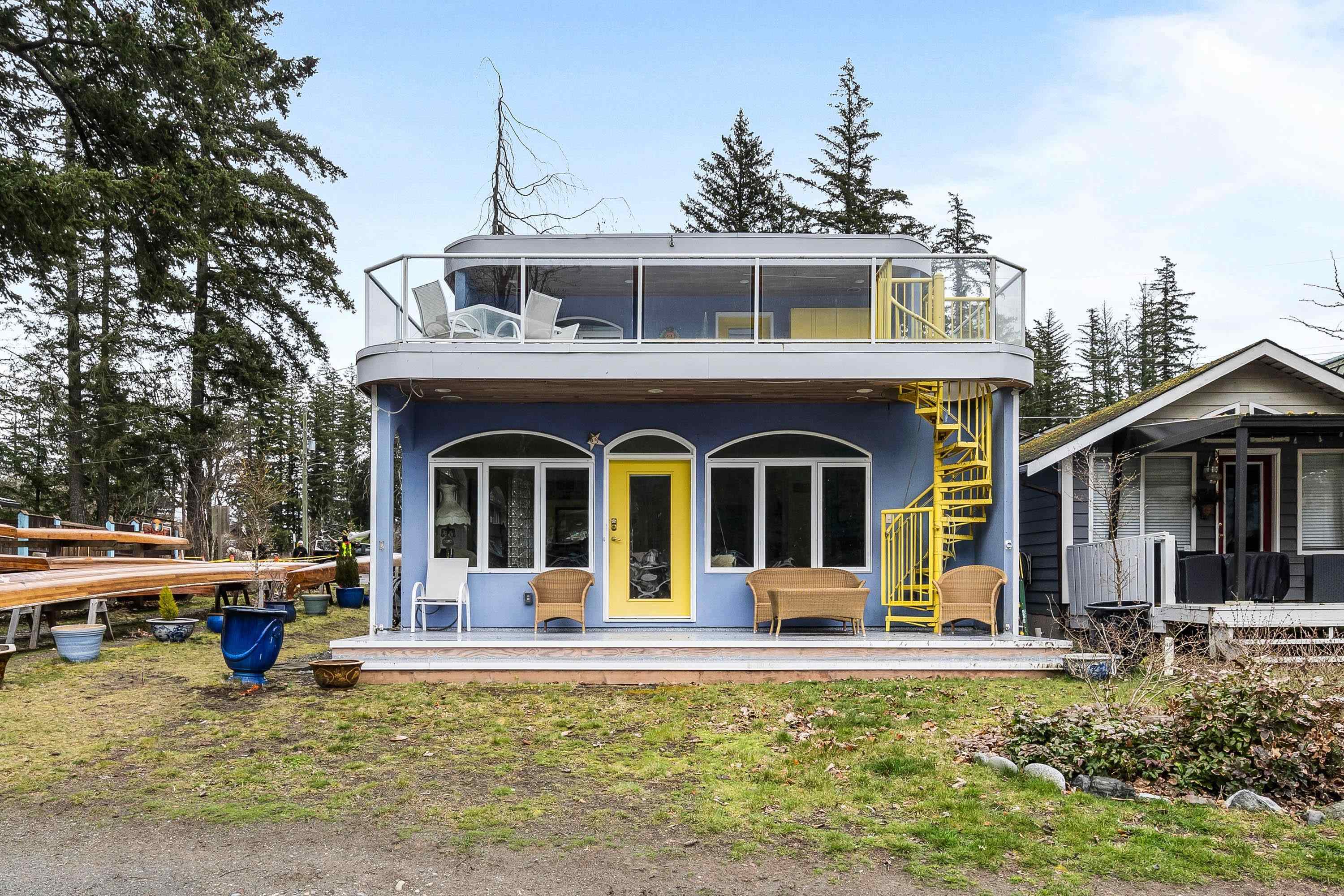 Property Photo:  106 First Avenue  BC V2R 4Y4 