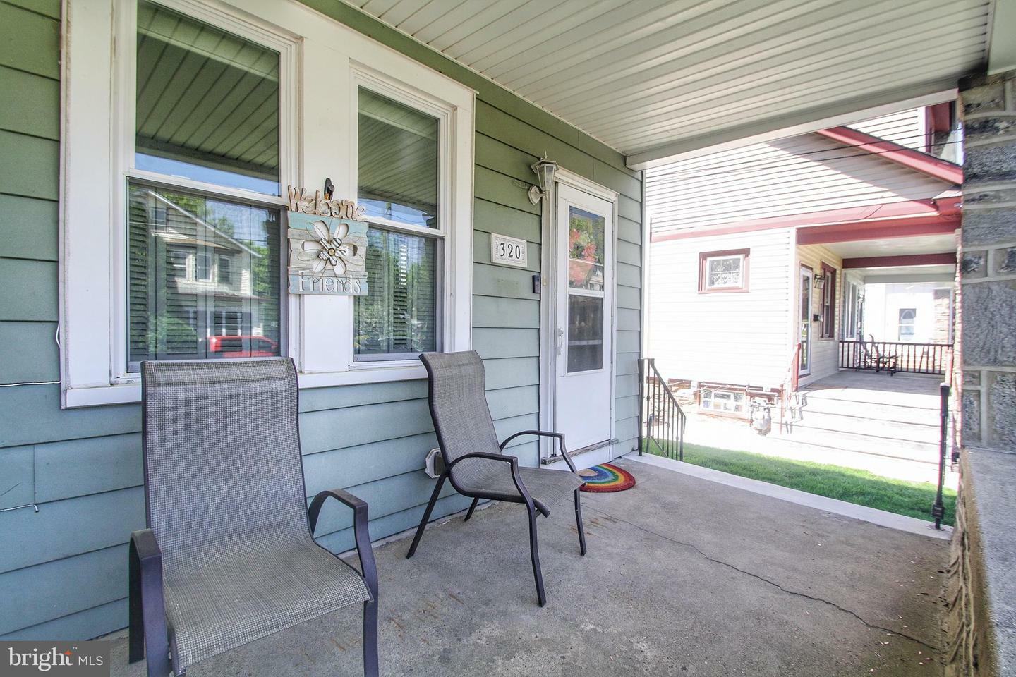 Property Photo: 320 Myrtle Avenue PA 19012
