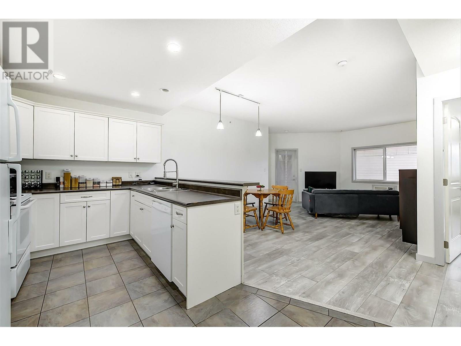 Photo de la propriété: 345 Mills Road 305 BC V1X 4G9