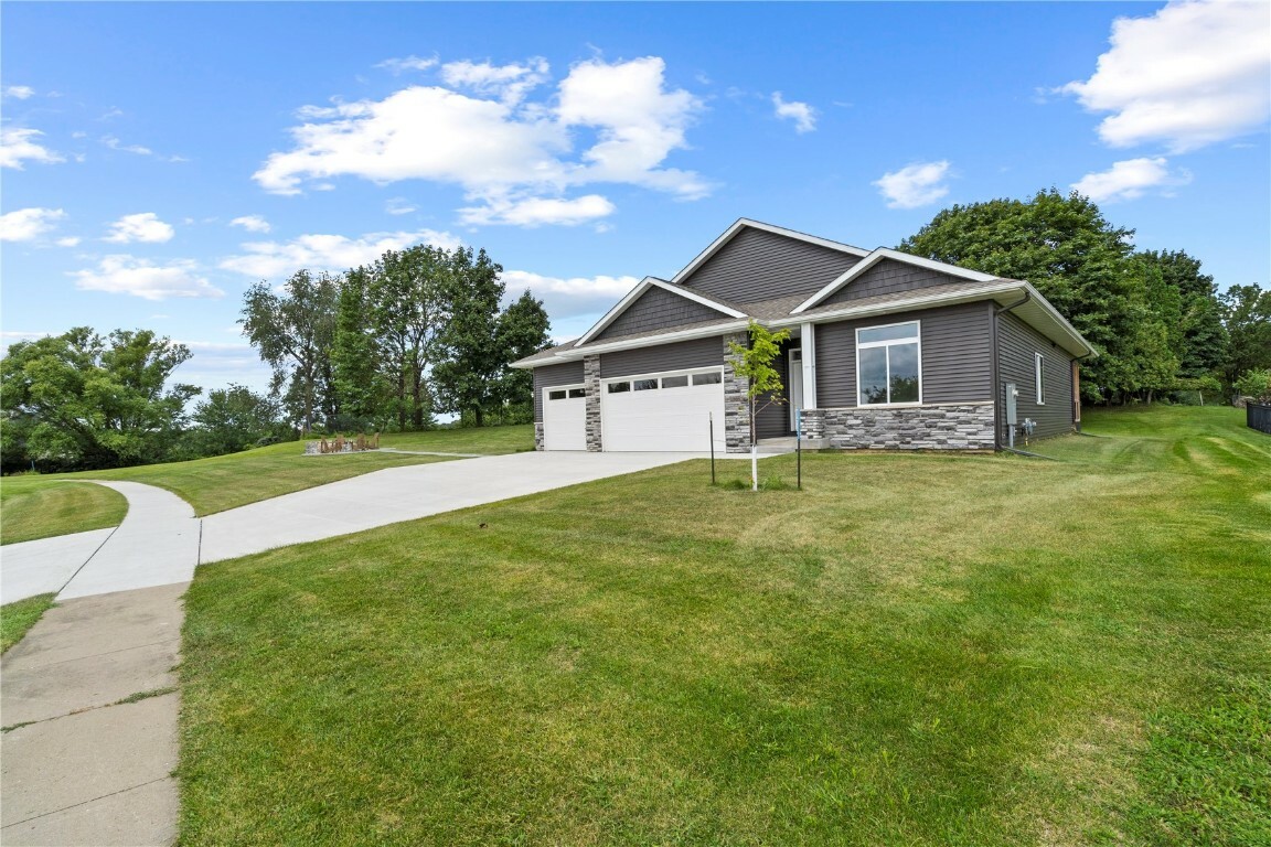905 Lincolnshire Place  Coralville IA 52241 photo