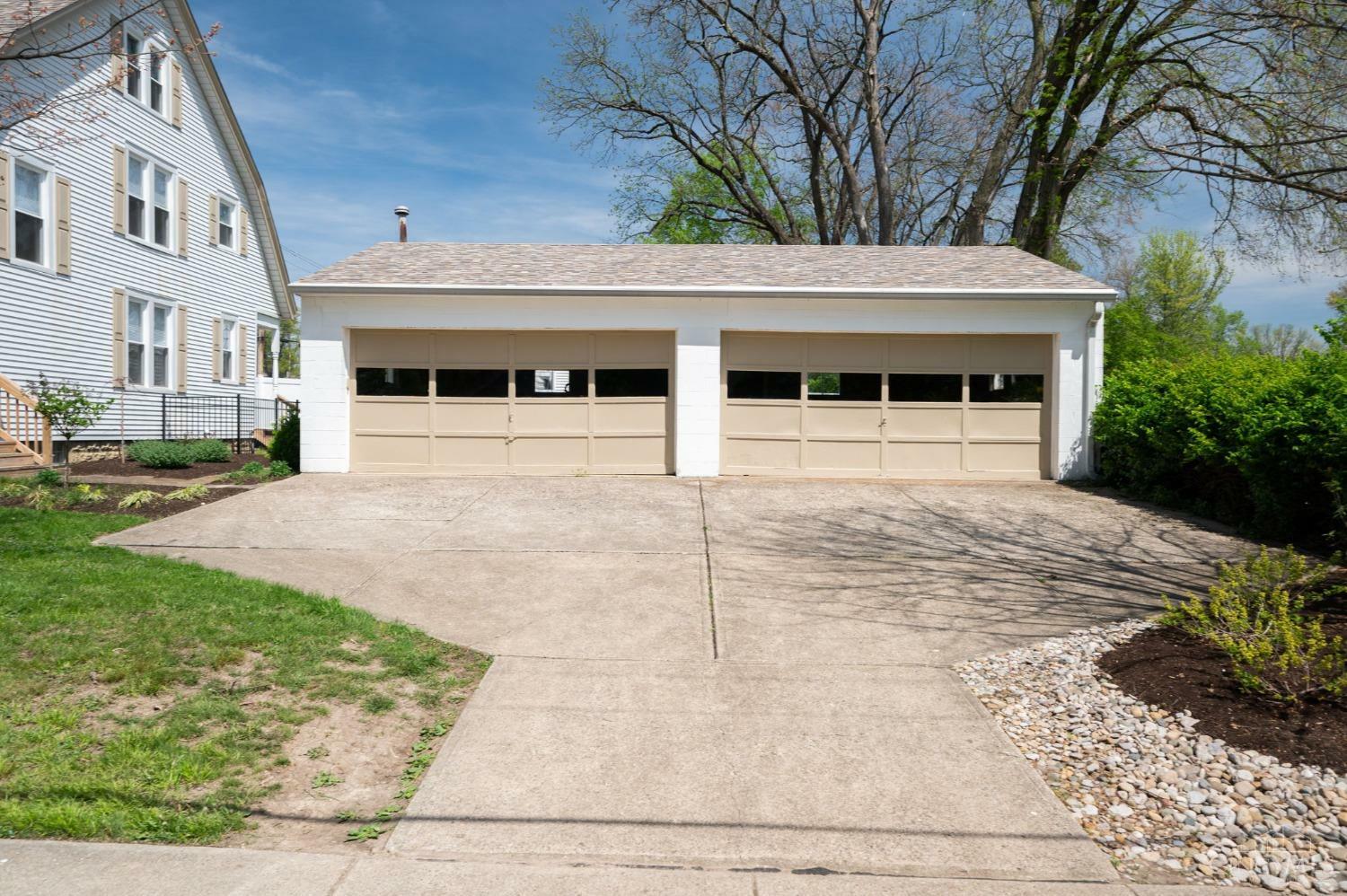 Property Photo: 304 Cleveland Avenue OH 45246