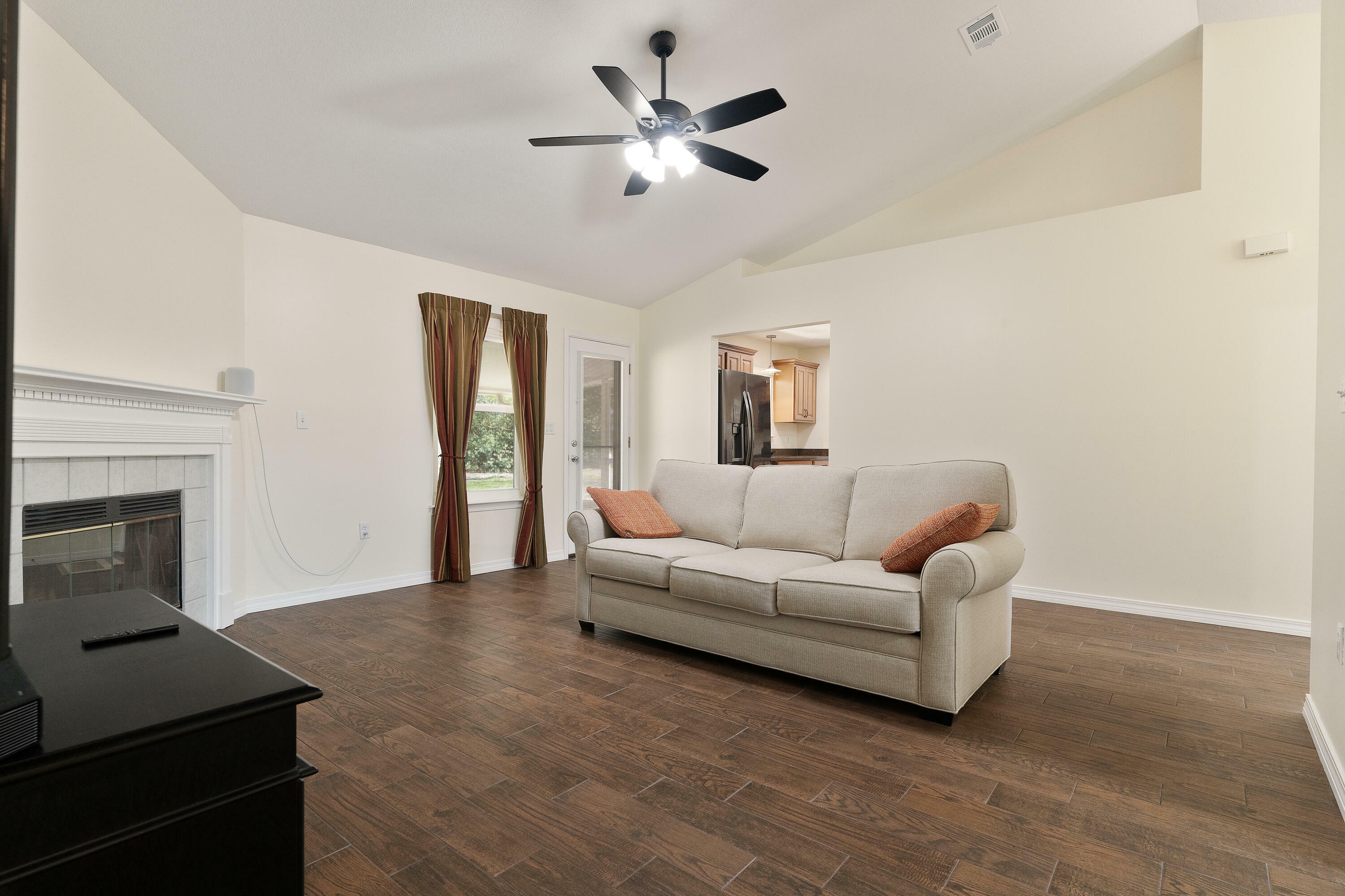 Property Photo: 4417 Southminster Circle FL 32578