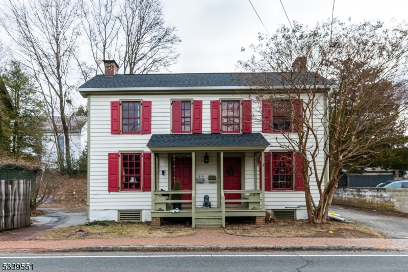 208 Harrison St  Frenchtown Boro NJ 08825 photo