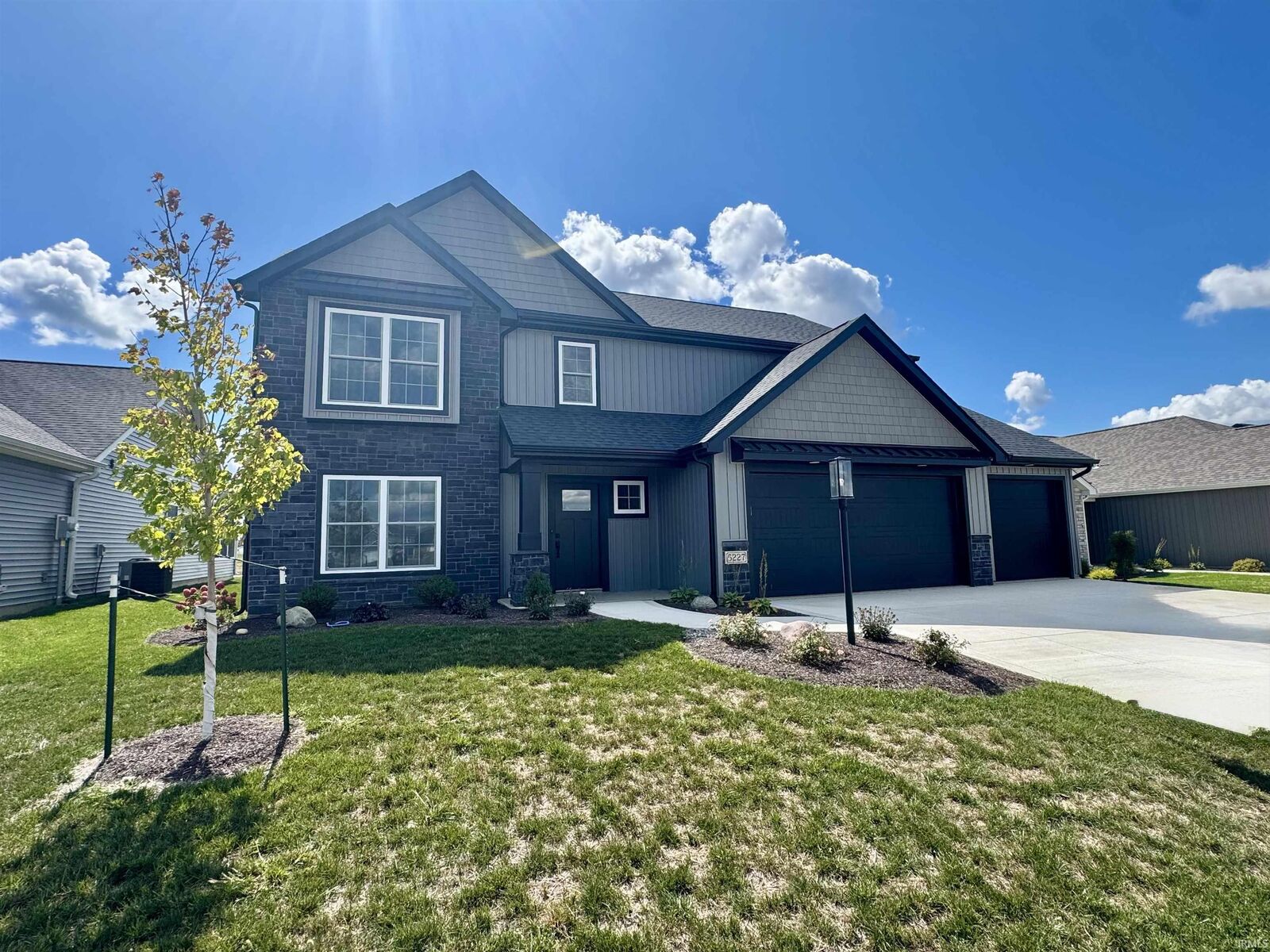 Property Photo:  5227 Elk Run Place  IN 46818 