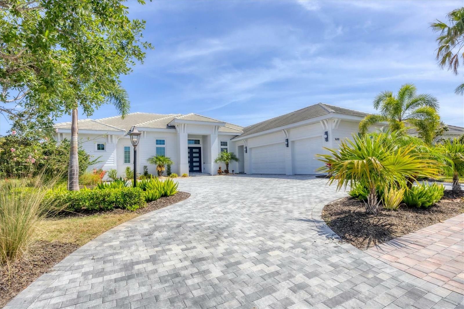 Property Photo:  16419 Kendleshire Terrace  FL 34202 