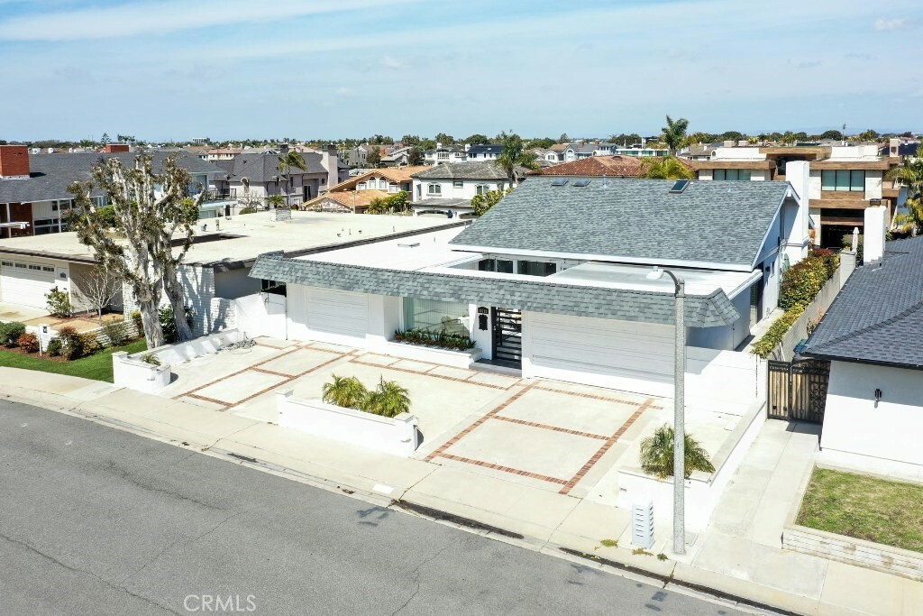 Property Photo: 16602 Wellington Circle C-2 CA 92649