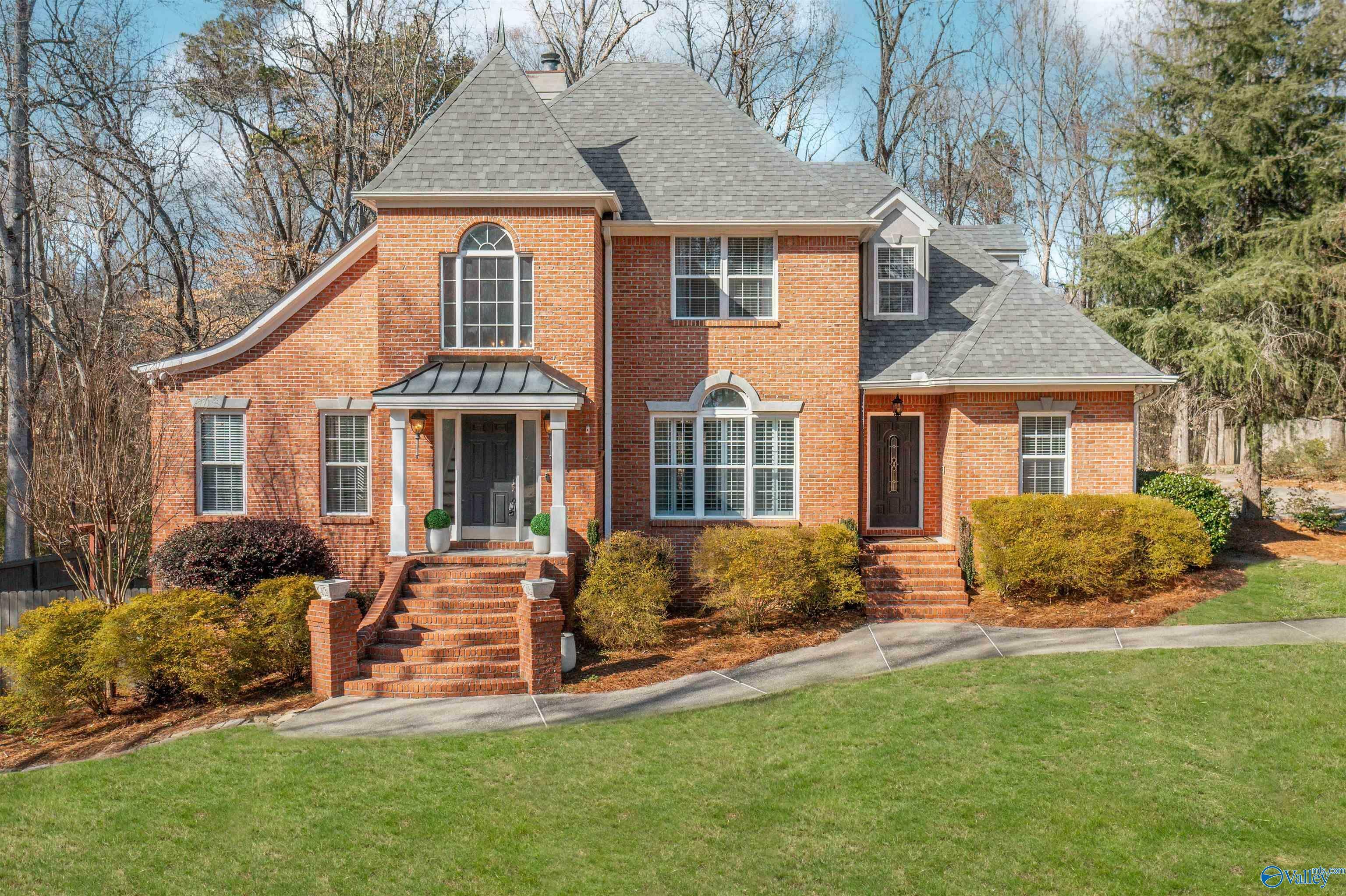 Property Photo: 108 Cross Creek Lane AL 35901