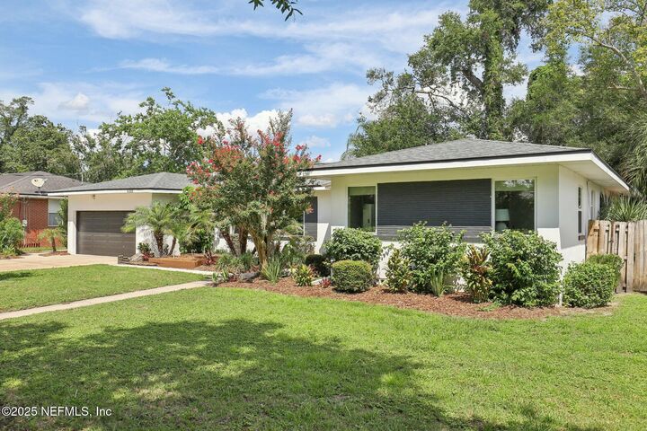 Property Photo:  4333 Silverwood Lane  FL 32207 