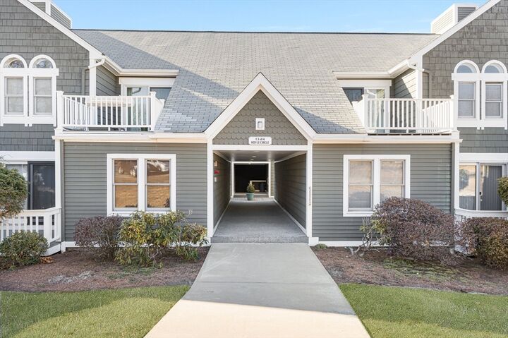 Property Photo:  24 Hoyle Circle 24  MA 01504 