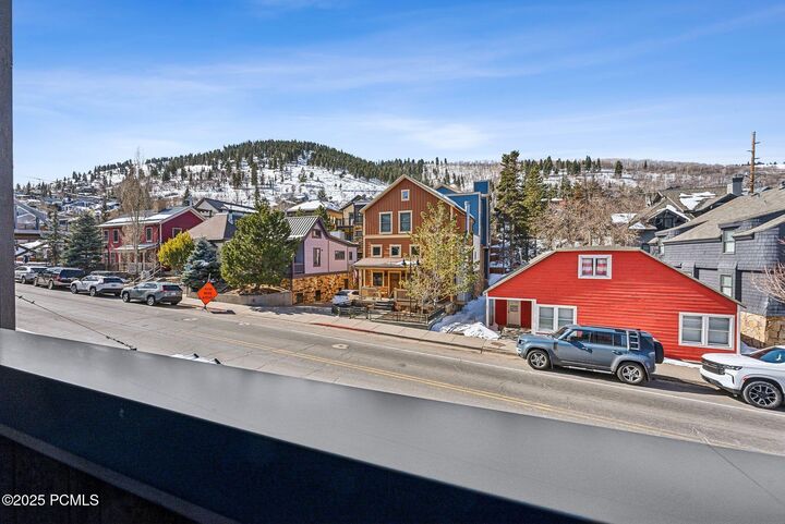 Property Photo:  820 Park Avenue 203  UT 84060 