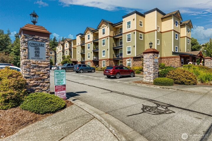Property Photo:  700  32nd Street A305  WA 98225 