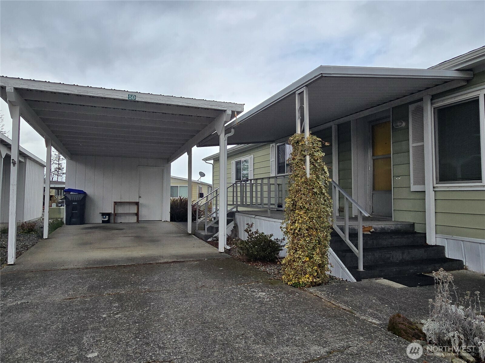 Property Photo: 50 Juniper Mobile Estates 50 WA 98382