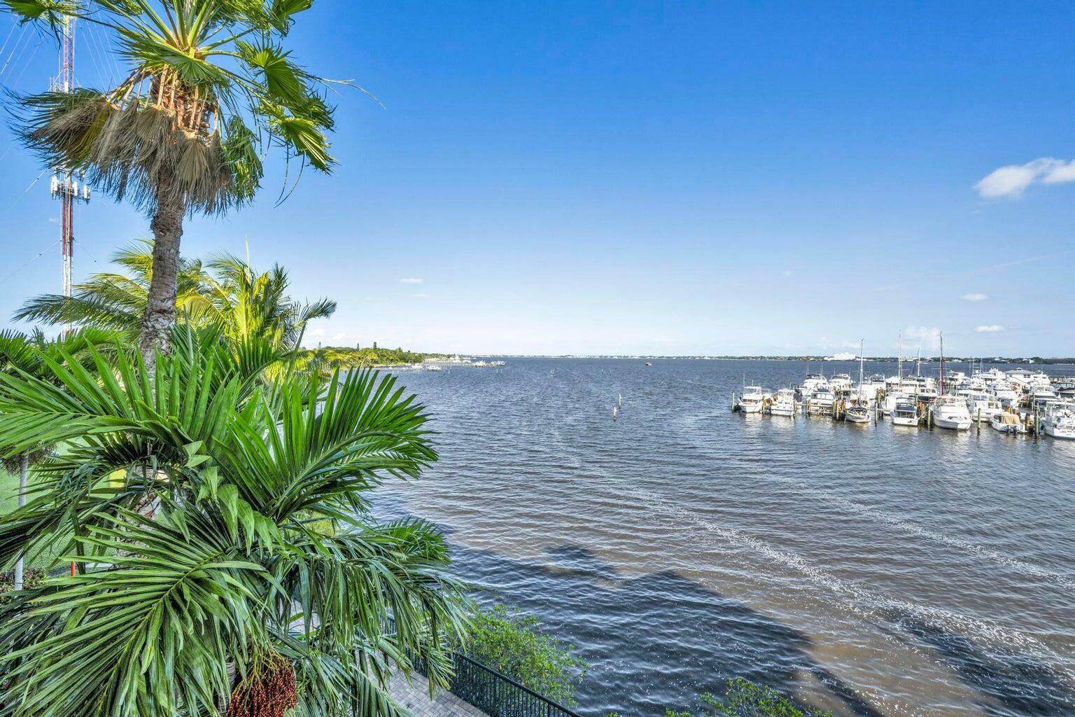 Property Photo: 975 NW Flagler Avenue 304 FL 34994