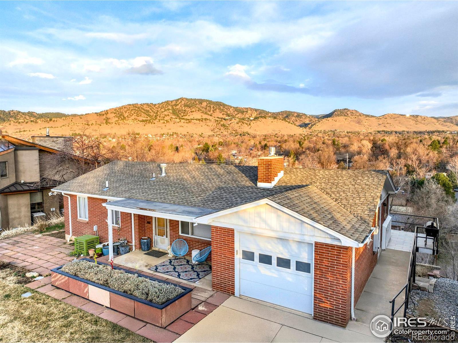 Property Photo:  2003 Balsam Drive  CO 80304 